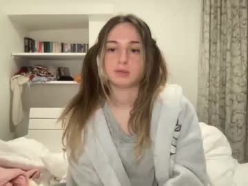 webcam girl lilmills image #1074389