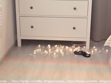 webcam girl mia_milagros image #2711620