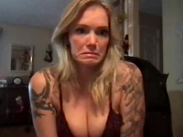 webcam girl tatted_milf_94 image #717669