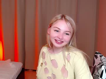 webcam girl shy_blondiee image #3685943