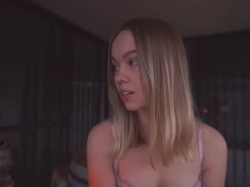 webcam girl bibi_it_is image #4267128