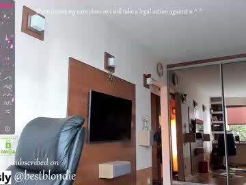 webcam girl bestblondiiecb image #2347506