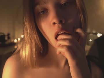 webcam girl bibi_it_is image #2035464