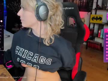 webcam girl kimilee22 image #6702135