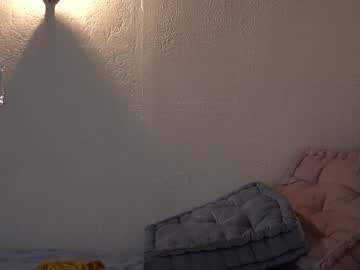 webcam girl sistinehashands image #4389713