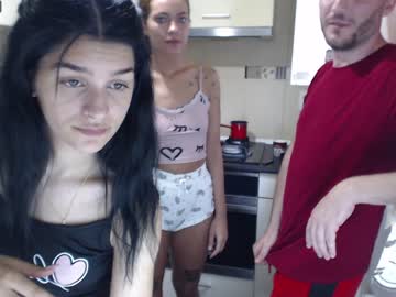 webcam couple maya_and_guests image #4466135