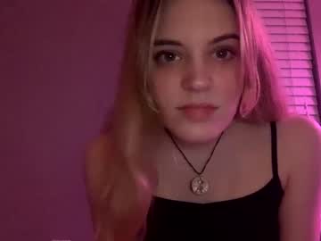 webcam girl ellabrown68 image #177552