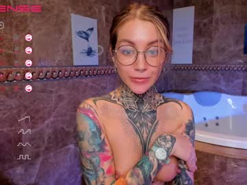 webcam girl nickyneck image #3704439