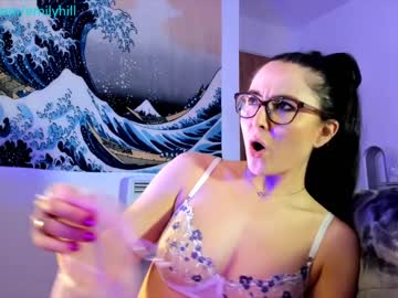 webcam girl littlee33 image #1704055