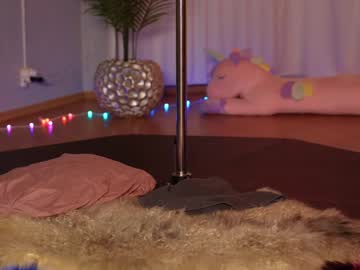 webcam girl kittycaitlin image #6071770
