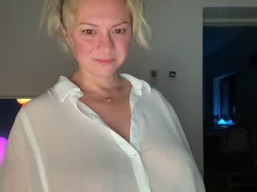 webcam girl kiradivine image #2801299
