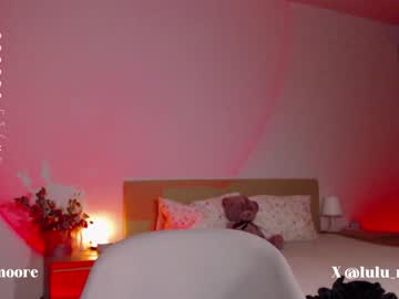 webcam girl lumoore image #6800891