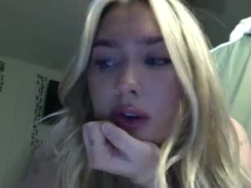webcam girl tattedblondiezoe image #6300390