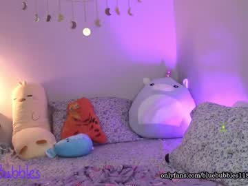 webcam girl blue_bubbles118 image #2272798