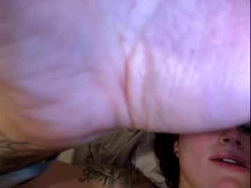 webcam couple makemesquirtbaby69 image #1539073