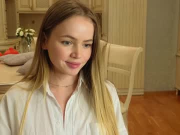 webcam girl isabellaheidi image #5585859