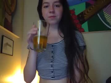 webcam girl babyrae1010 image #2417567