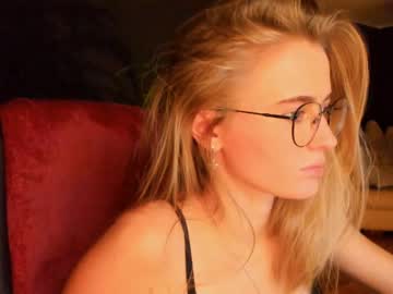 webcam girl linellali image #2944404
