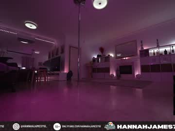 webcam girl hannahjames710 image #3075818
