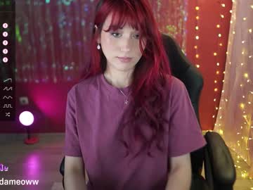 webcam girl greeny_mat image #6384185