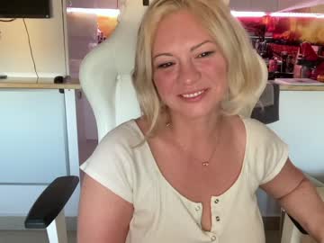 webcam girl kiradivine image #5478940