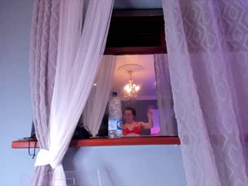webcam girl littlee33 image #6645984