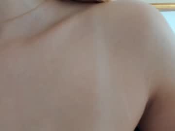 webcam girl christine0990__ image #5276179