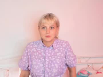 webcam girl louiseshelton image #2367316