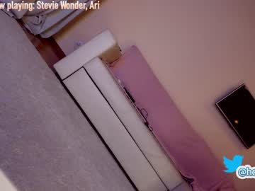webcam girl hollyextra image #2544457