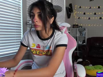 webcam girl violetttflowers image #5162507
