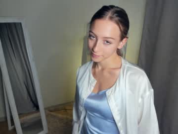 webcam girl wave_of_happy_ image #5628621