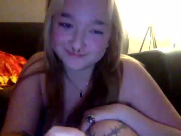 webcam girl redhotcherry666 image #4795531