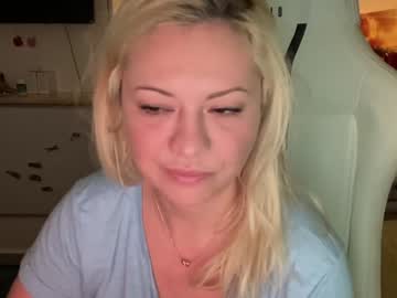 webcam girl kiradivine image #4112752