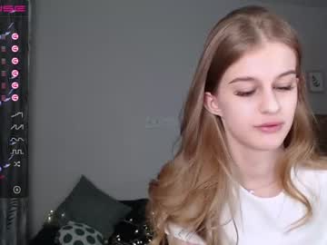 webcam girl mila_cuteee image #1328760