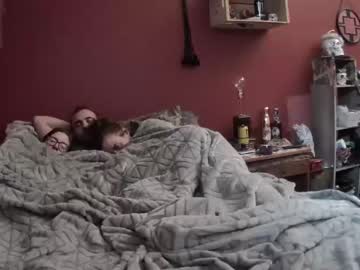 webcam couple shallwepleasex3 image #943052