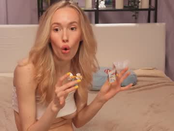 webcam girl lolly_bella_ image #1585267