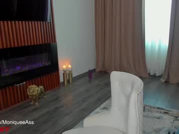 webcam girl moniqueeass image #2958170