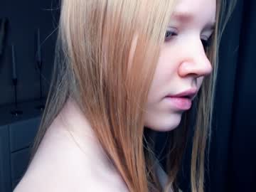 webcam girl hug_honestly image #5786652