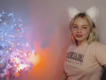 webcam girl shy_blondiee image #3720594