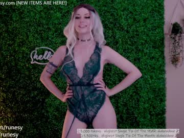 webcam girl runesy image #4651682