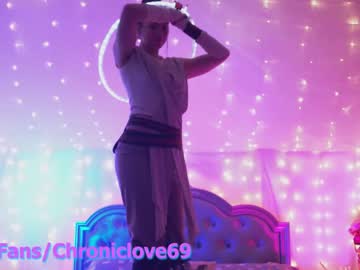 webcam girl chroniclove image #5575993