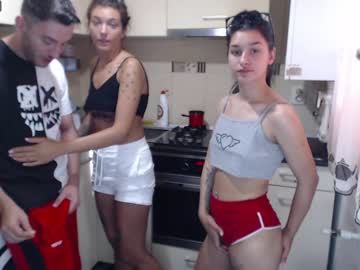 webcam couple maya_and_guests image #4623225