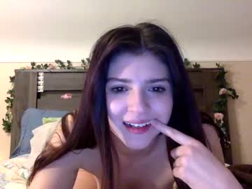 webcam girl universitybabyxoxo image #3880632