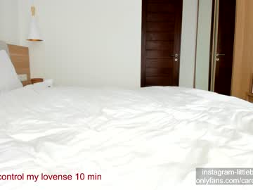 webcam girl carolinaherera image #2332495