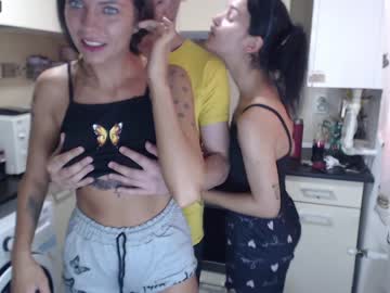 webcam couple maya_and_guests image #4644945