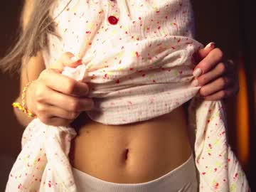 webcam girl cuteelsa_ image #5777938