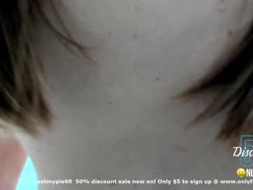 webcam girl eatmypie69 image #934881