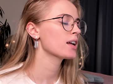 webcam girl linellali image #2744776