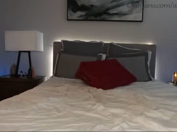 webcam couple ari_lovexo image #1575504