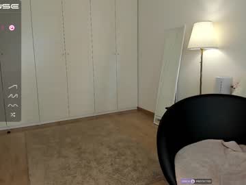 webcam girl intrigueeme image #2370939